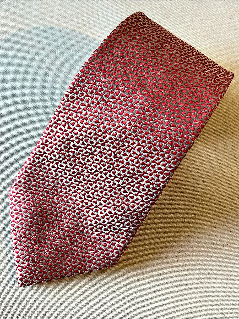 Charvet Place Vendome Men's Old Money Red & White Geometric Silk Tie Like New